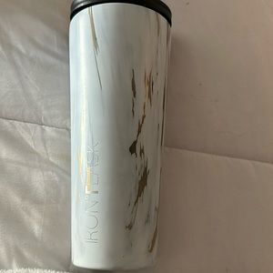 Marbled Ironflask water bottle.